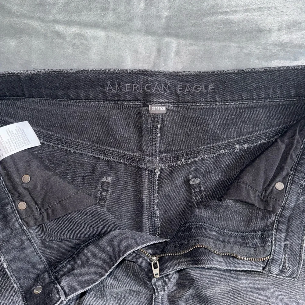 American Eagle - Black - Highest Waist '90s Boyfriend Short - Picture 2 of 6